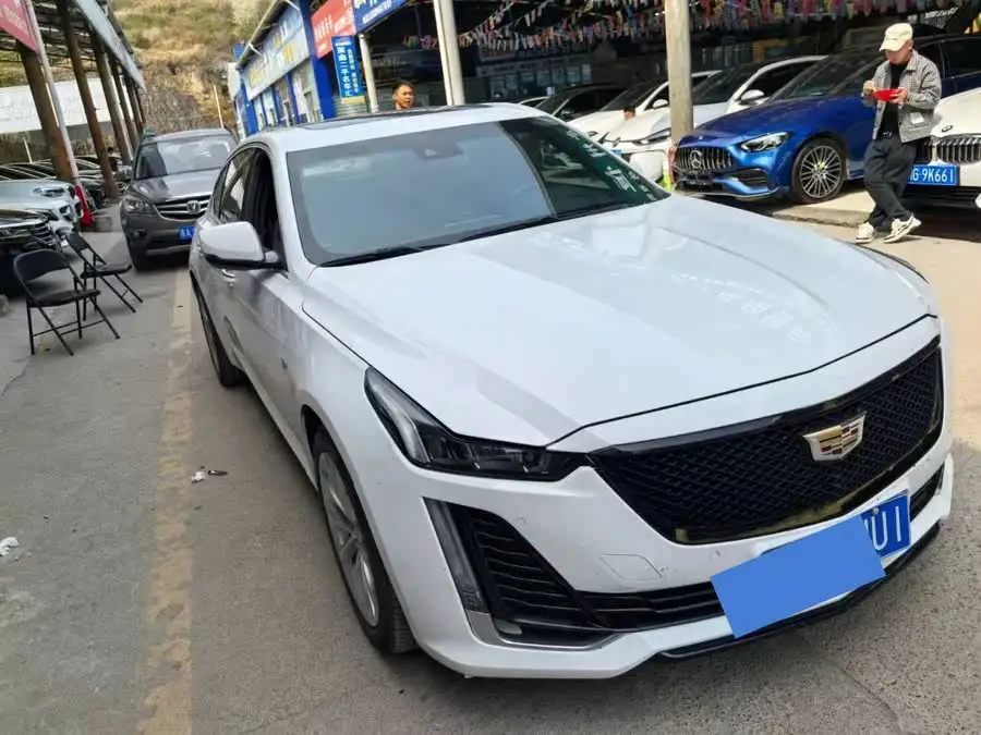 كاديلاك CT5 2021 28T فاخرة