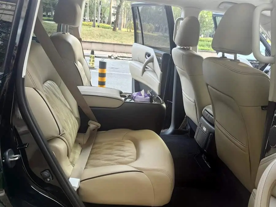 2023 نيسان أرمادا 5.6 لتر النسخة الرائدة