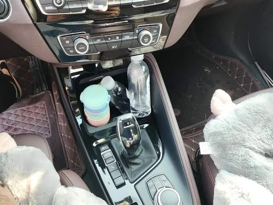 بي ام دبليو X1 2021 sDrive20Li الفاخرة