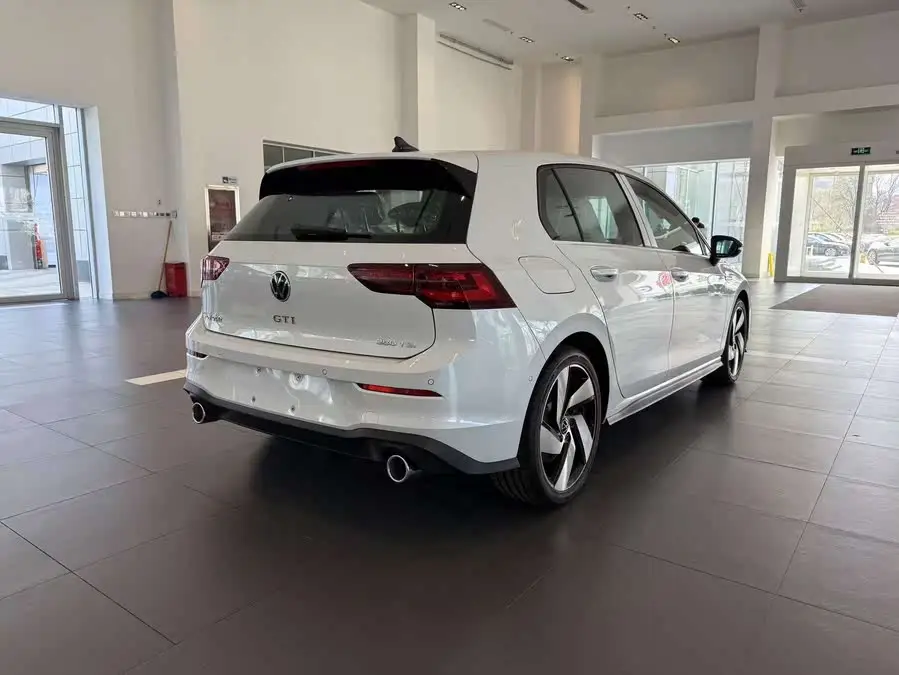 غولف 2023 380TSI DSG GTI