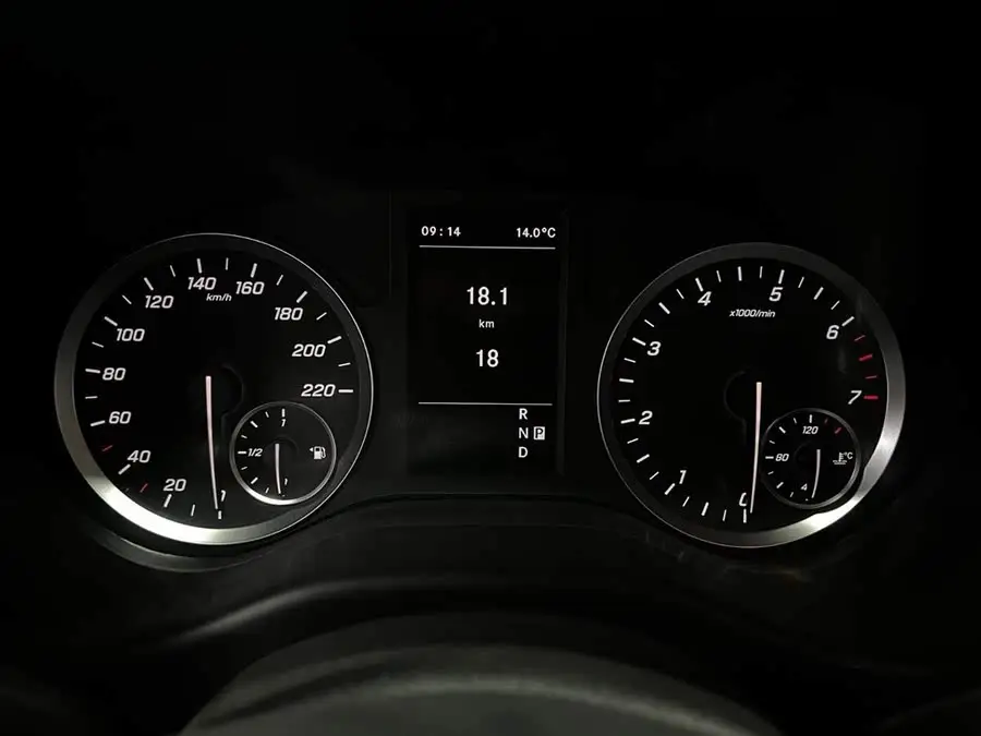 Vito 2023 2.0T Business Edition 7-seater