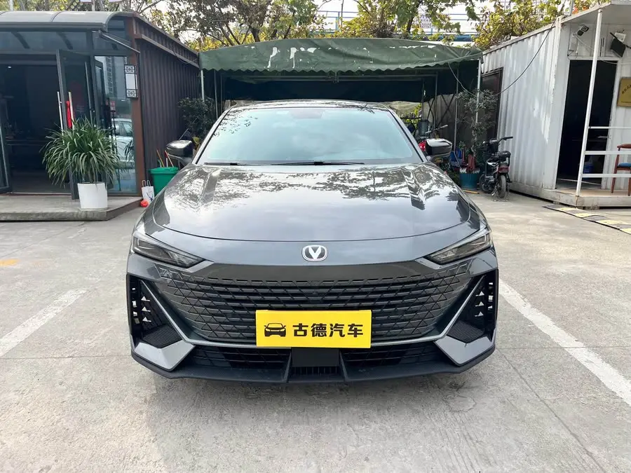 Changan UNI-V 2022 1.5T Premium