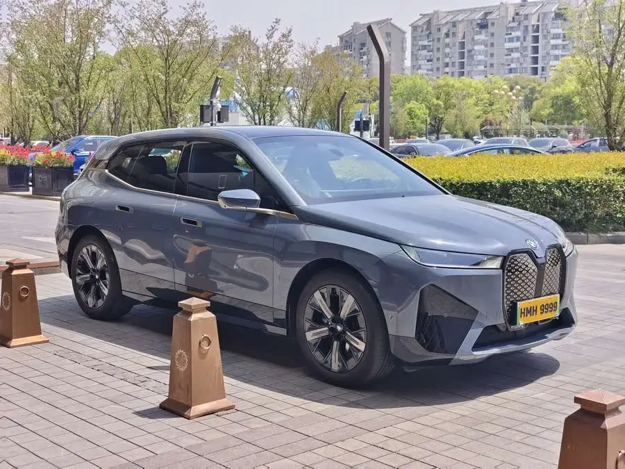 بي إم دبليو iX 2022 xDrive50