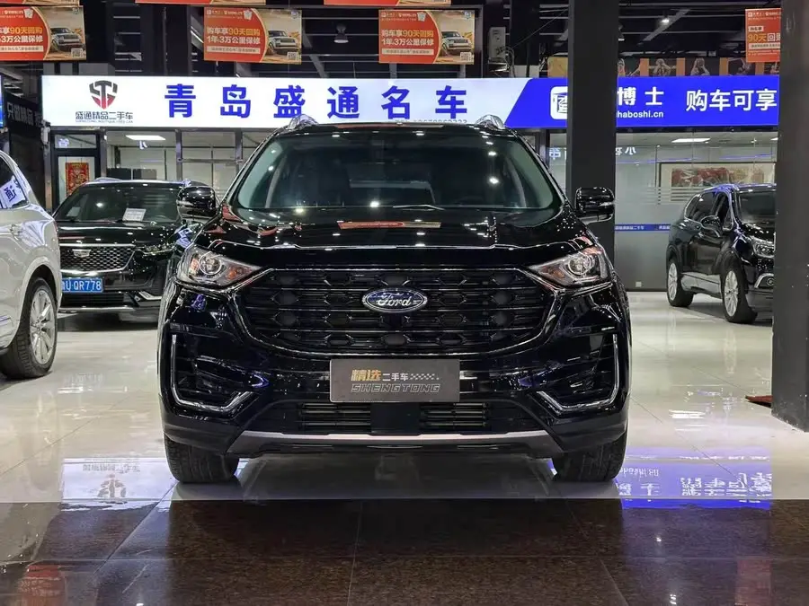 2021 Ford Edge PLUS EcoBoost 245 Two-Wheel Drive Platinum 5-Seater