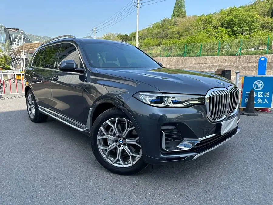 بي إم دبليو X7 2021 xDrive40i حزمة فاخرة