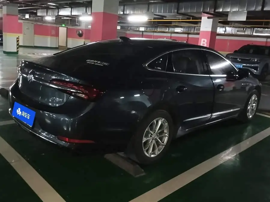 بايك لاكروس 2021 552T الفاخرة