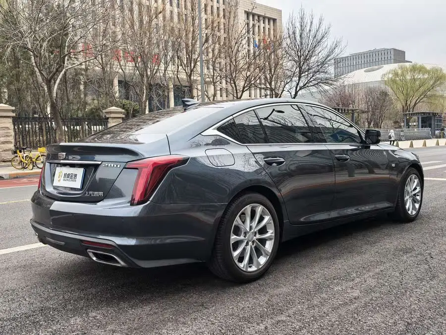 كاديلاك CT5 2021 28T فاخرة