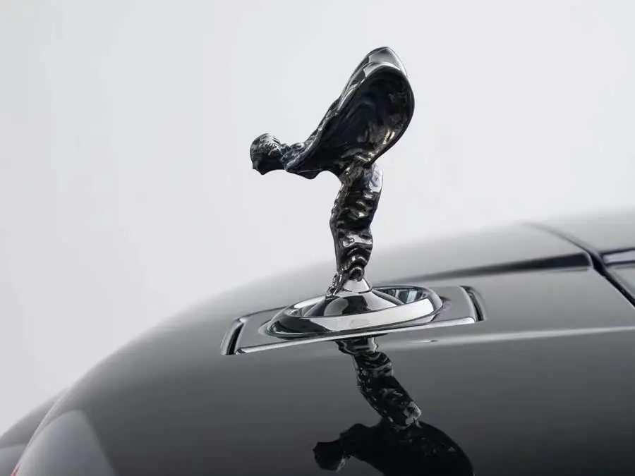 كولينان 2020 بلاك بادج