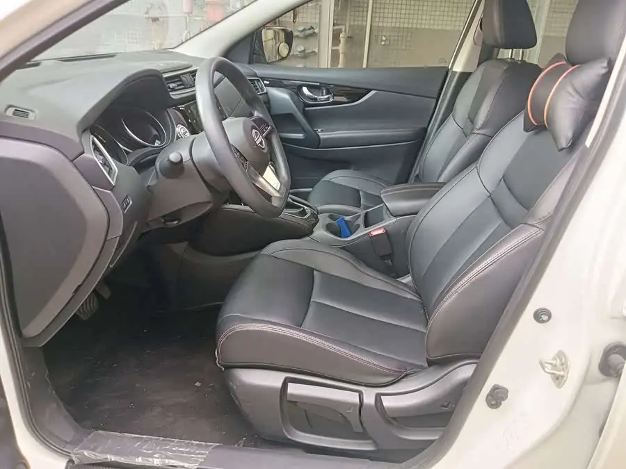 نيسان إكس تريل 2023 كلاسيك 2.0 لتر CVT XV نسخة الراحة