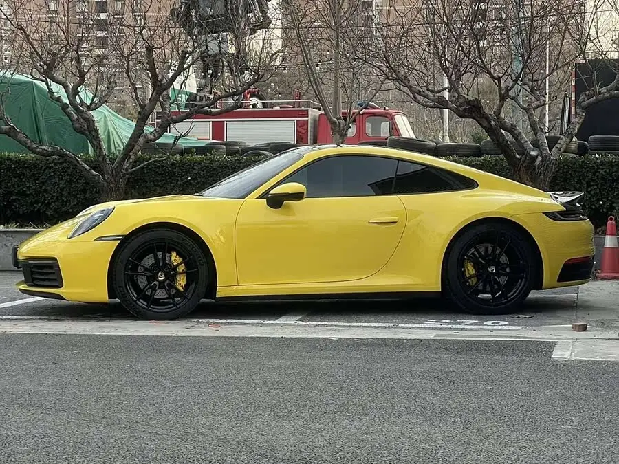 بورش 911 2023 كاريرا 3.0T
