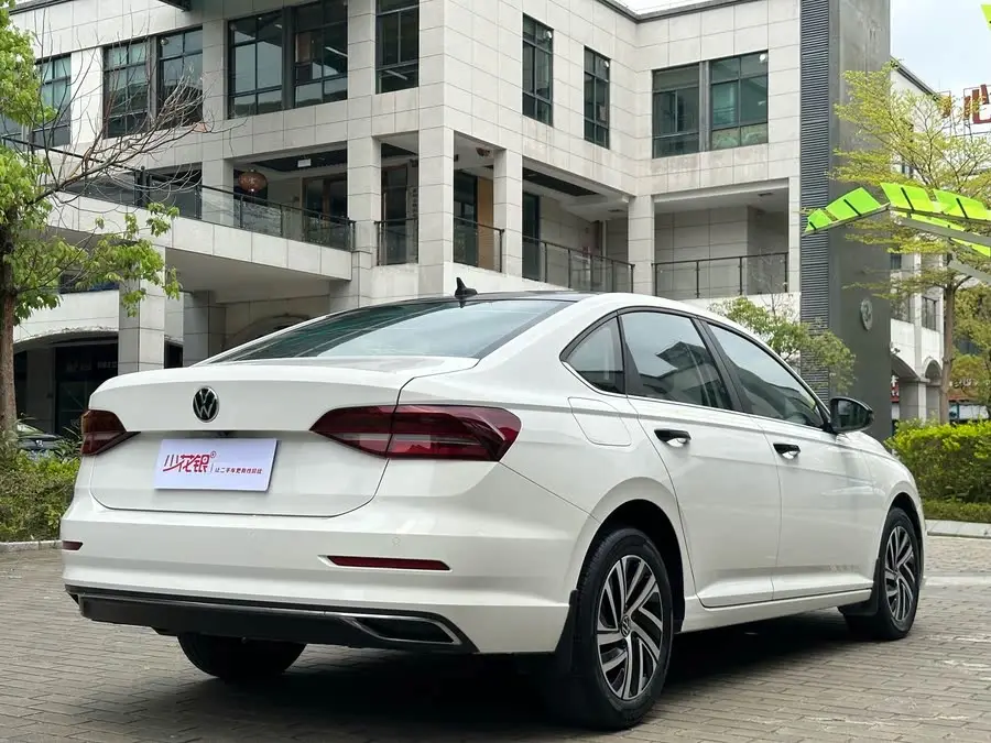 Lavida 2022 1.5L Automatic Vision Edition