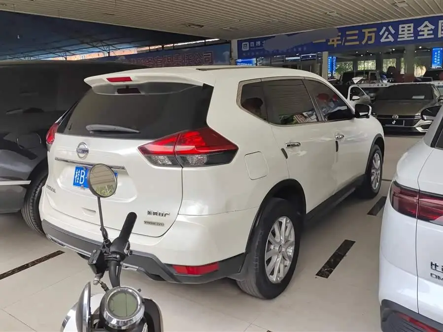 X-Trail 2019 2.0L CVT Intelligent Comfort Version 2WD