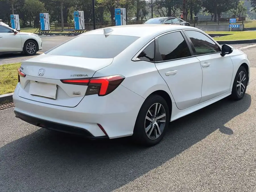 طراز إكسينغ 2022 240TURBO CVT إصدار تكنولوجي