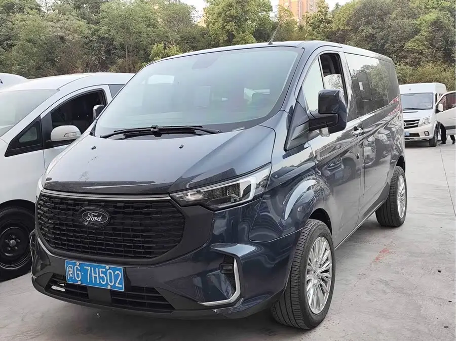 فورد ترانزيت 2023 2.0T ديزل أوتوماتيكي طراز السفر التجاري قاعدة عجلات قصيرة سقف منخفض 7/8/9 مقاعد