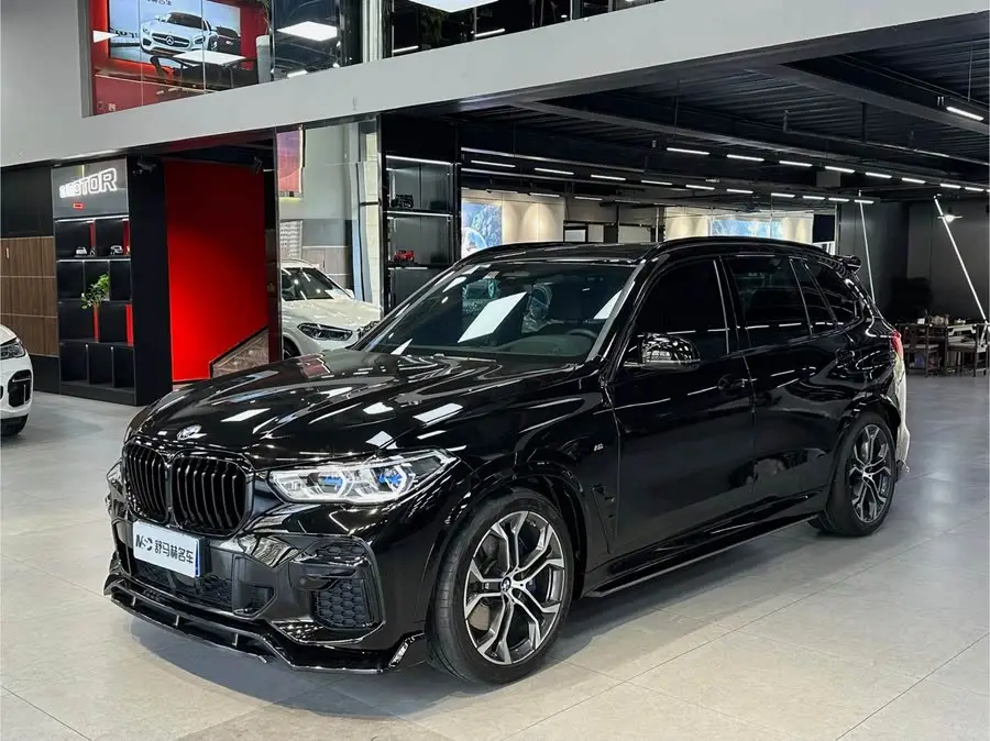 بي إم دبليو X5 موديل 2022 تحديث xDrive 40Li حزمة M الرياضية