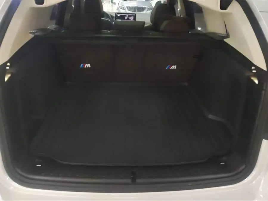 BMW iX3 2024 Leading Model