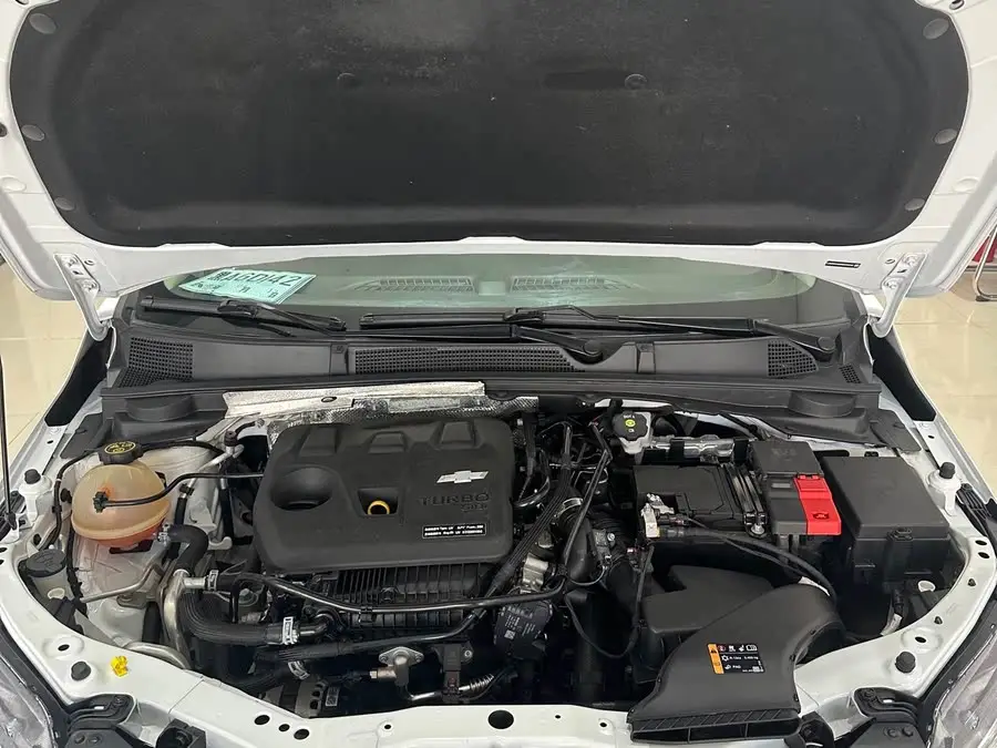 2021 شيفروليه كافاليير 325T أوتوماتيكي إكسترا