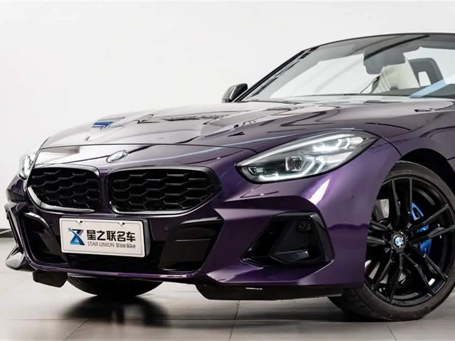 بي إم دبليو Z4 2023 sDrive 25i M حزمة رياضية ليلية