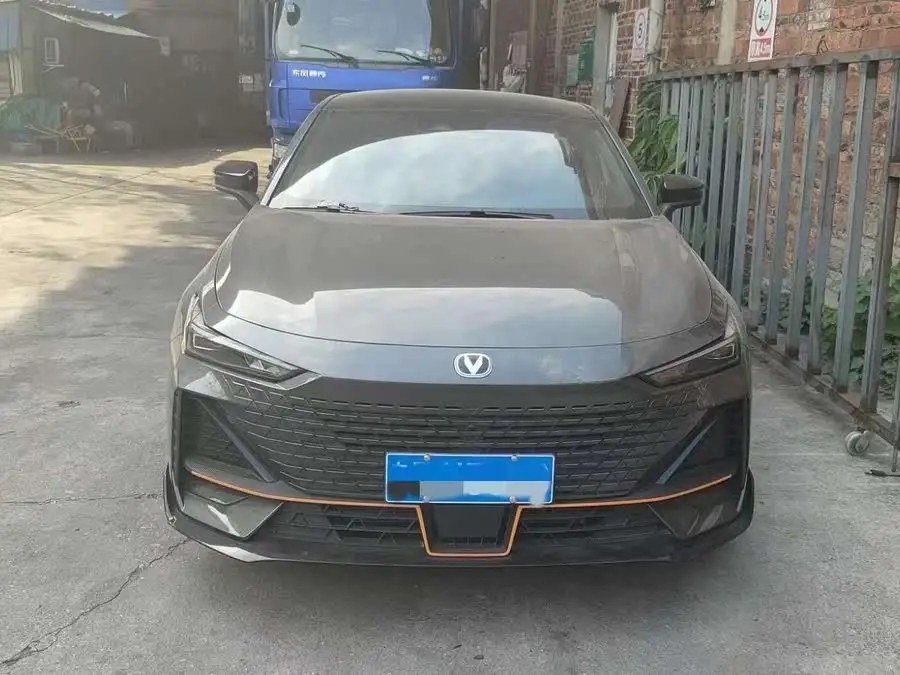 Changan UNI-V 2023 1.5T Sport Edition