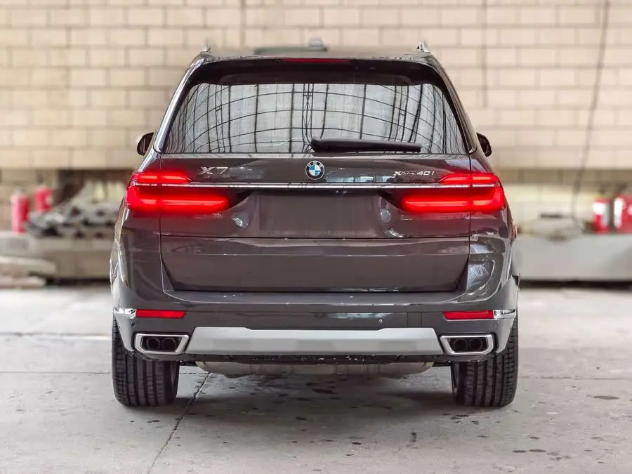 بي إم دبليو X7 2023 xDrive40i باقة فاخرة