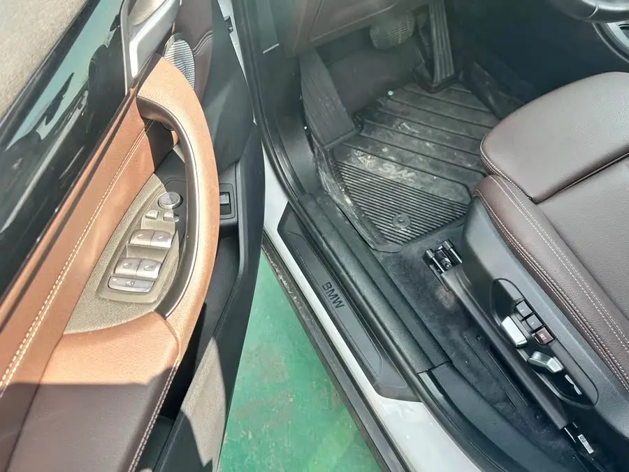 BMW X1 2022 sDrive25Li Leading Edition