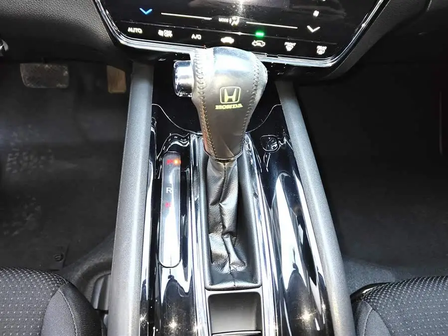 2020 هوندا HR-V 220 توربو CVT النخبة