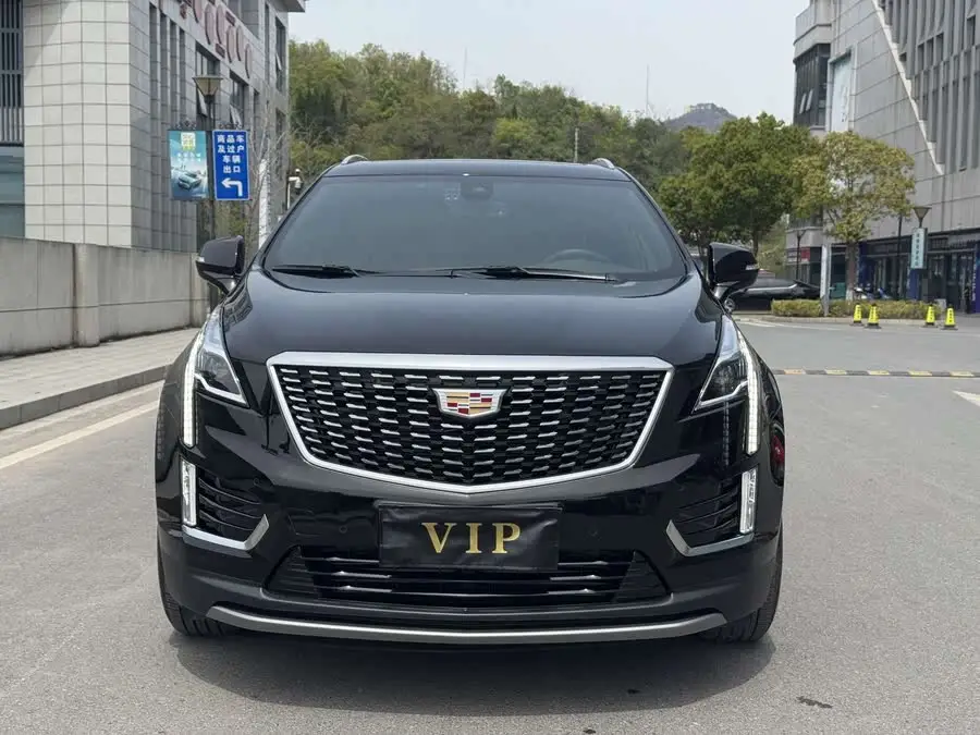 كاديلاك XT5 2023 2.0T الدفع الأمامي الفاخر