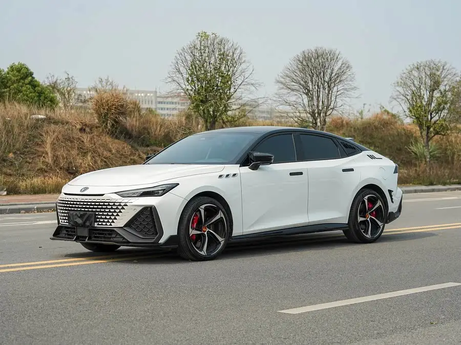 شانغان UNI-V 2024 2.0T الرياضية الكلاسيكية