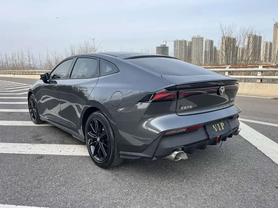 Changan UNI-V 2022 1.5T Premium