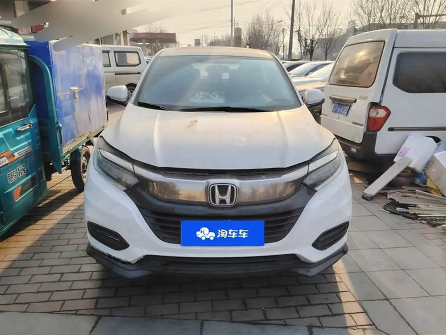 2020 هوندا HR-V 1.5L CVT الفئة الفاخرة