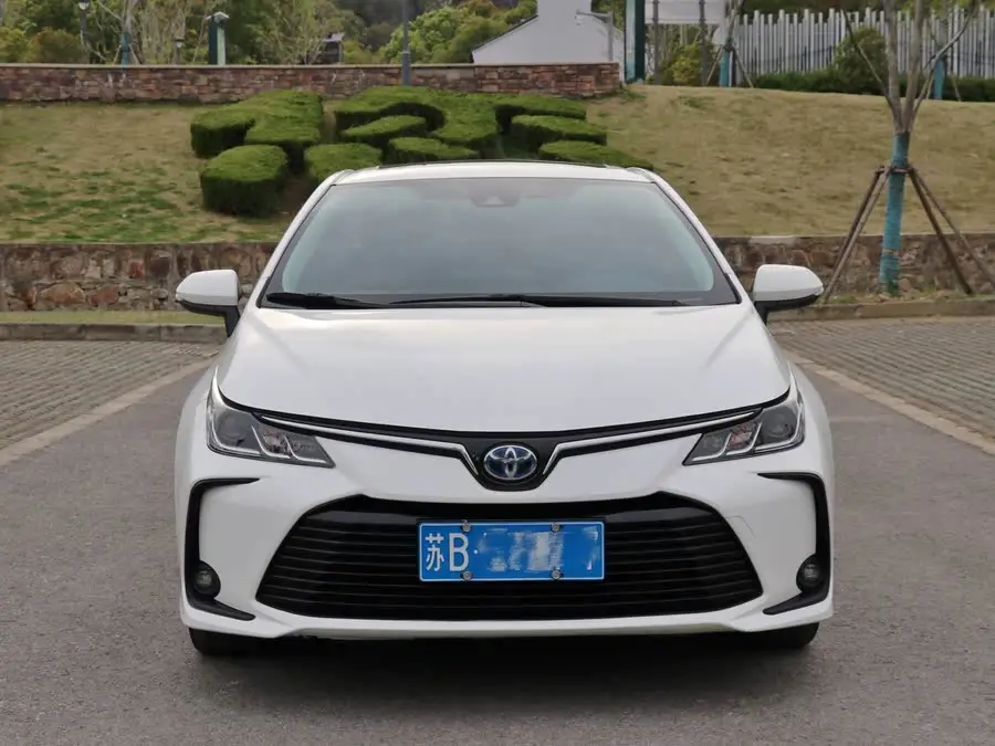 2021 تويوتا كورولا هايبرد 1.8 لتر E-CVT النسخة النخبة