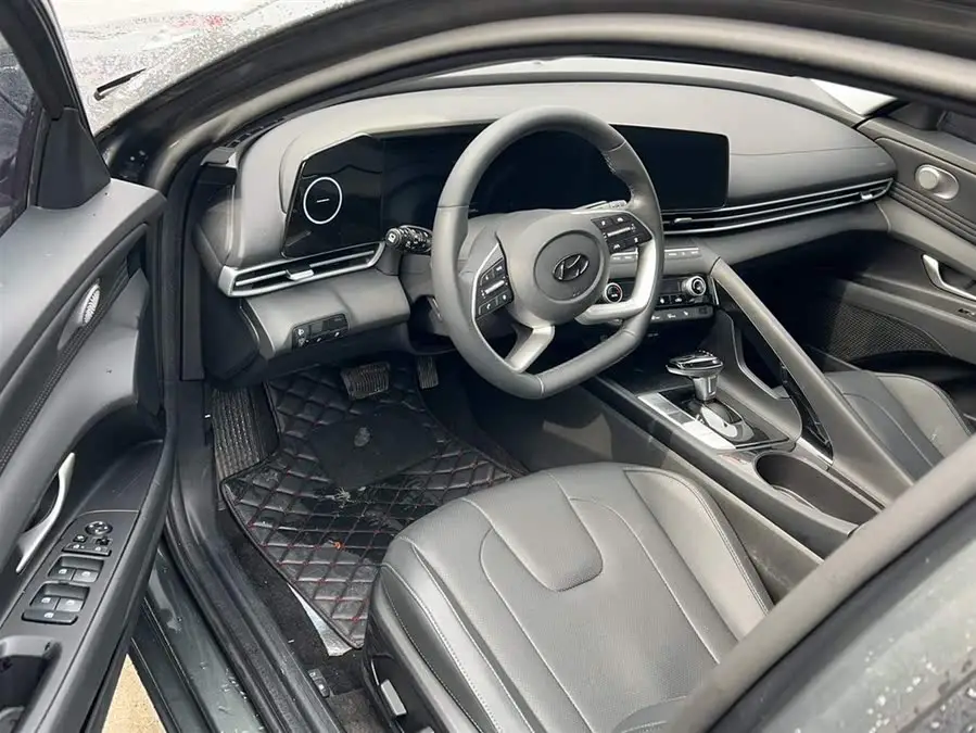 إيلانتر 2023 1.5L CVT LUX النسخة المتميزة