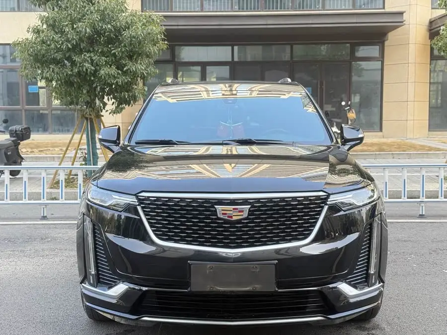 كاديلاك XT6 2022 2.0T فاخرة بستة مقاعد ودفع رباعي