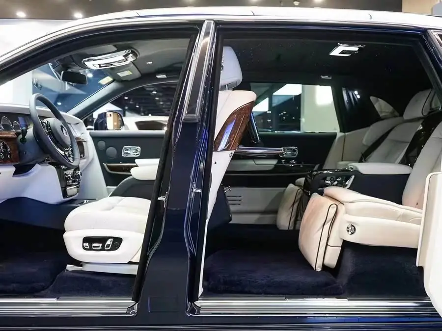 Phantom 2018 6.7T Long Wheelbase