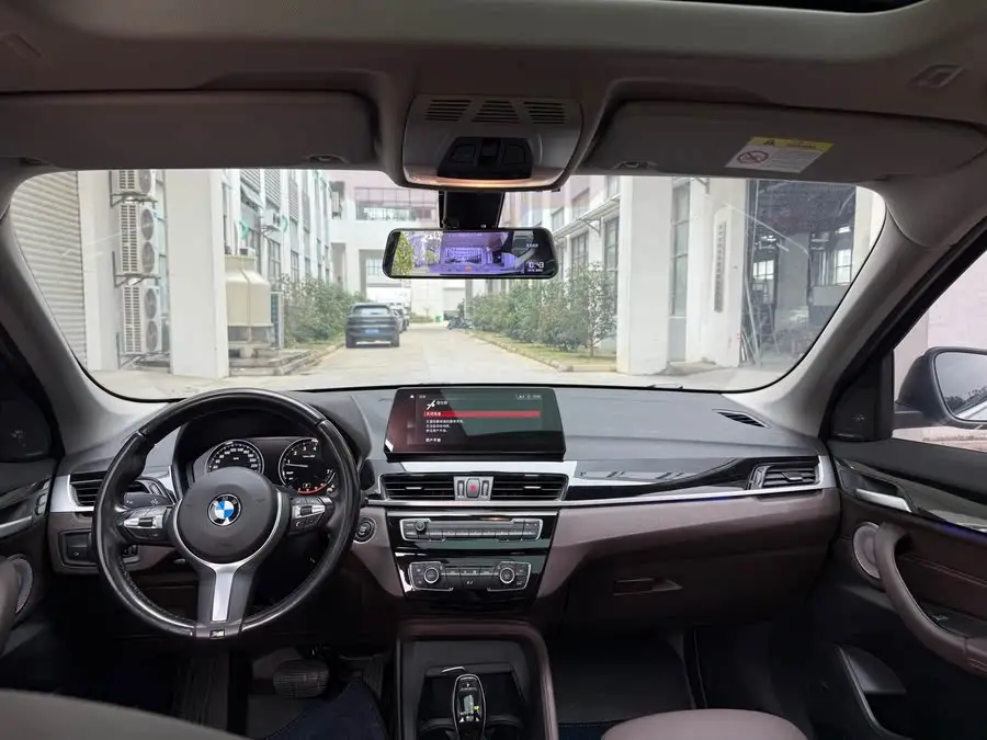 BMW X1 2022 sDrive25Li Leading Edition