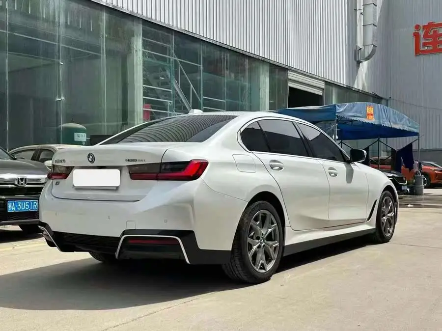 بي إم دبليو i3 2024 eDrive 35 L