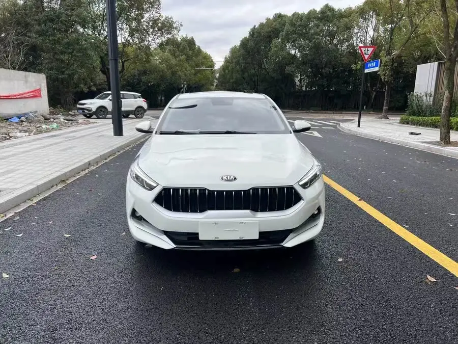 كيا K3 طراز 2020 1.5L CVT النسخة العصرية