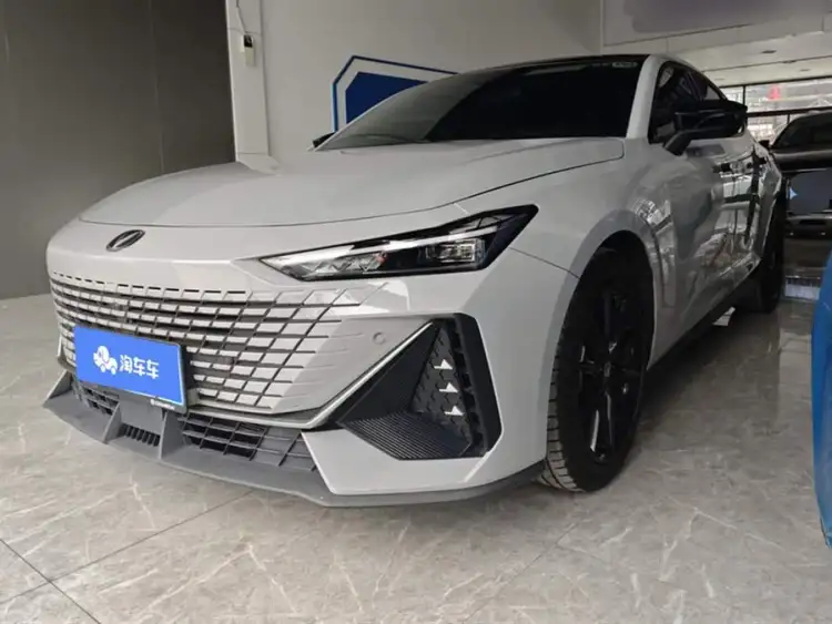 Changan UNI-V 2022 1.5T Prestige