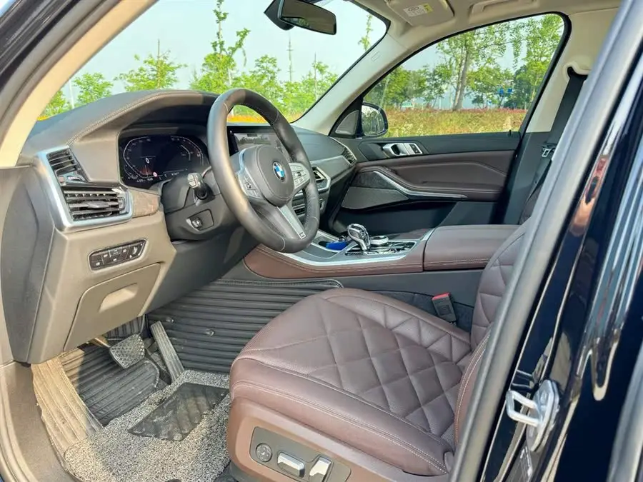 BMW X5 2022 xDrive 30Li Luxury M Sport Package