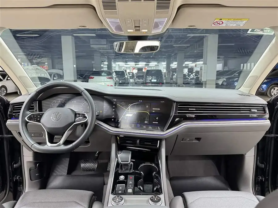 Touareg 2023 3.0 TSI R-Line Classic Sport Package