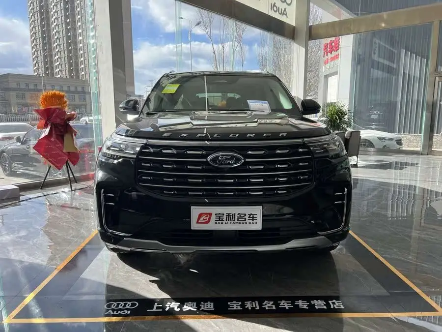 مستكشف 2024 2.3T EcoBoost دفع رباعي إصدار تيتانيوم 6 مقاعد