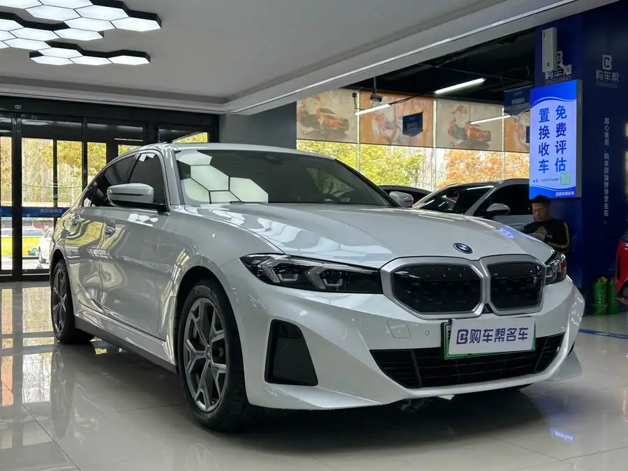 بي إم دبليو i3 2022 eDrive 35 L