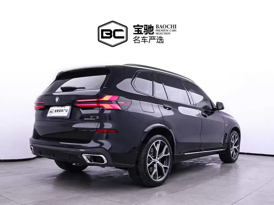 بي إم دبليو X5 2023 xDrive 30Li باقة الرياضة الليلية M