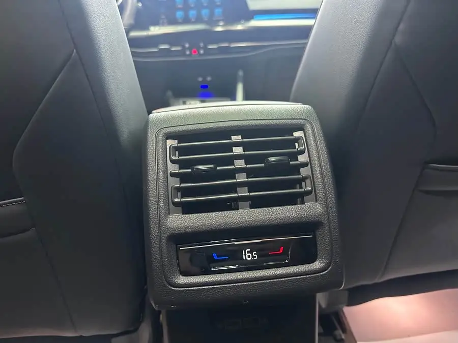 غولف 2021 طراز تعديل 380TSI DSG GTI