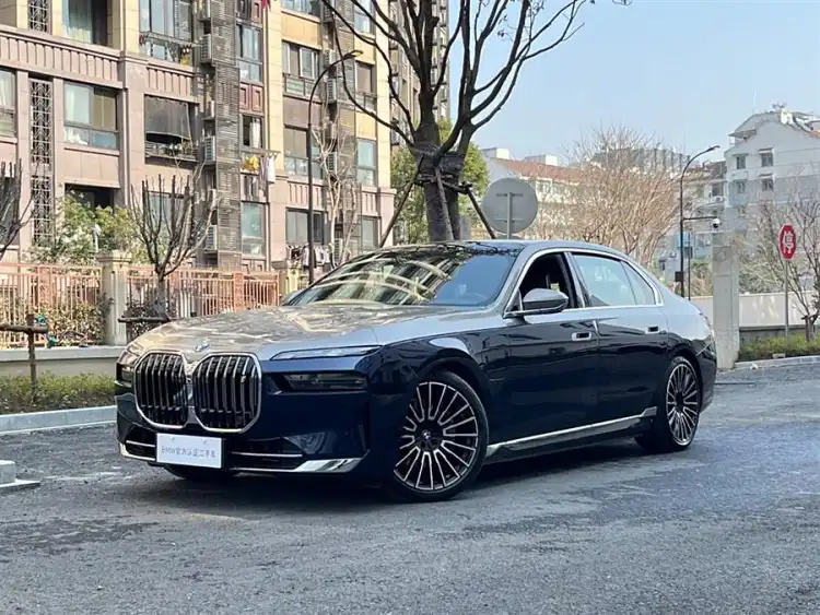 BMW i7 2023 eDrive50L Exclusive Luxury Package