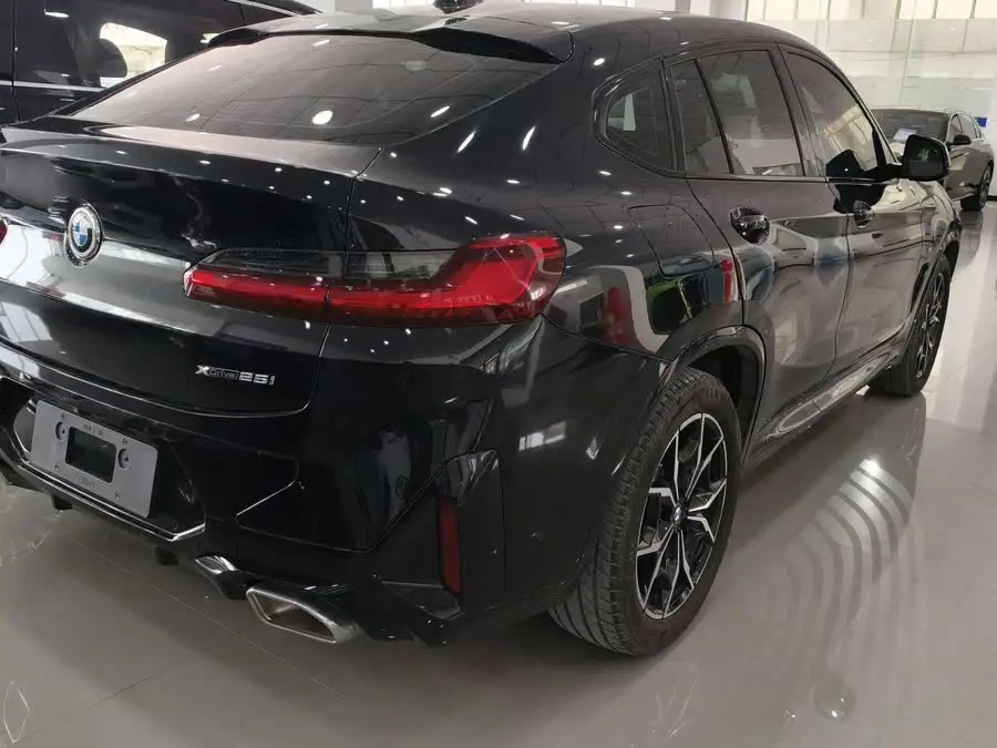 2022 BMW X4 xDrive 25i M Sport Package