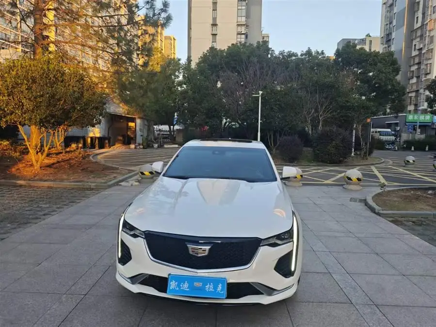 كاديلاك CT4 2020 28T النخبة