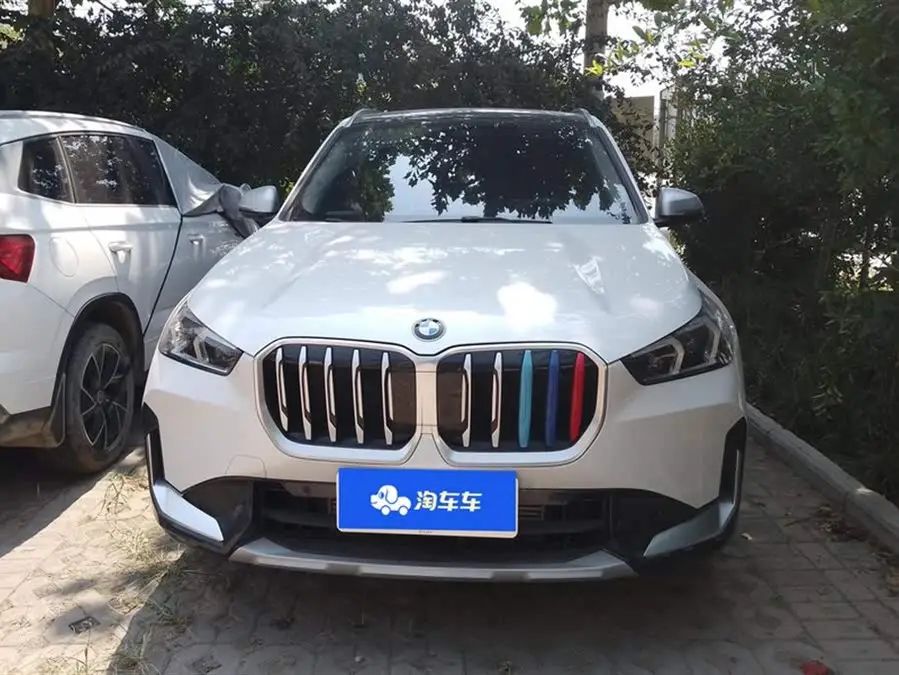 بي إم دبليو X1 2023 sDrive25Li حزمة تصميم X