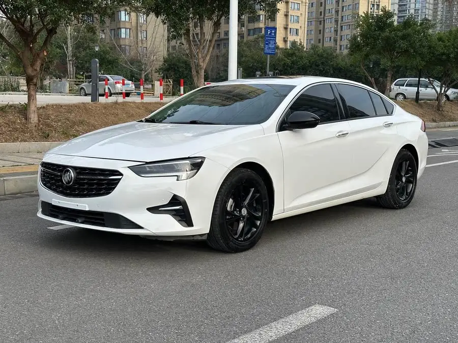 2021 بايك ريجال 552T النخبة