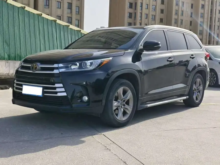 هايلاندر 2021 2.0T النسخة الفاخرة ذات الدفع الرباعي 7 مقاعد